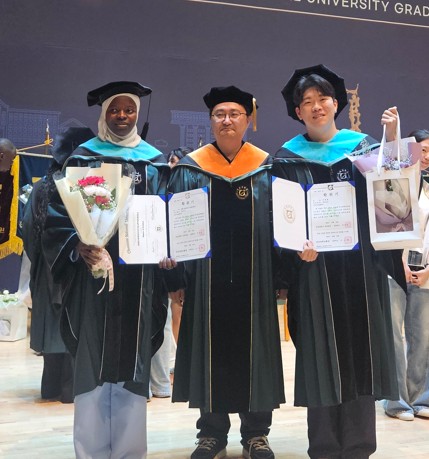 2 DNS Lab Master s students graduate 2026-1